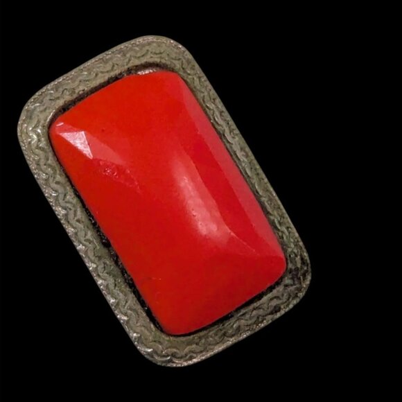 Vintage Red Rectangular Collar Pin Brooch  Etched Metal Frame Estate - Picture 1 of 8